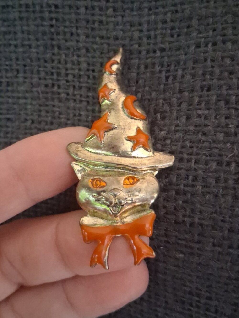 Vintage Halloween Enamel Cat Brooch Pin Witch Hat Bow